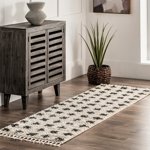 Adriana Off White Tasseled Area Rug 152x244 cm