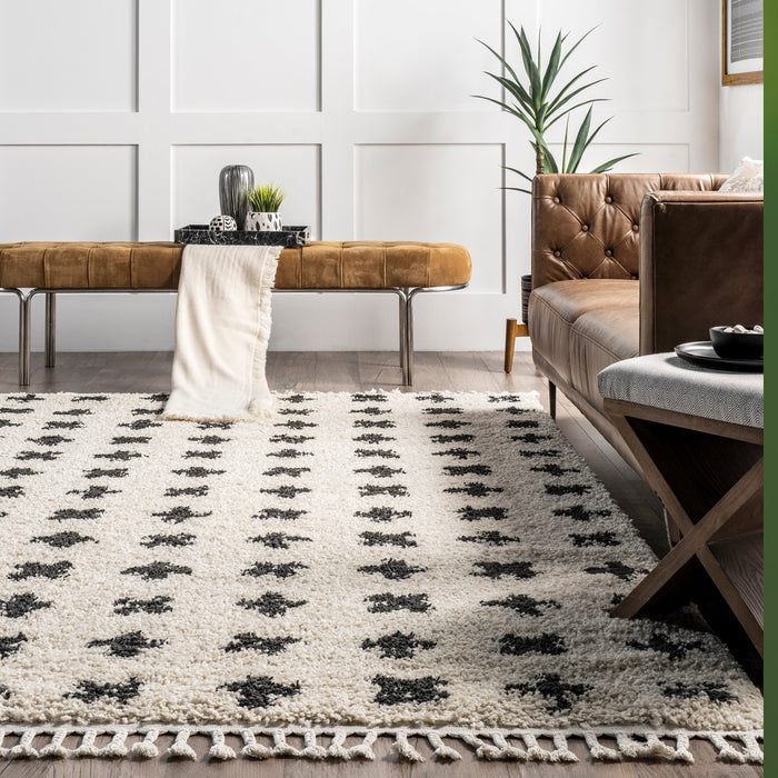 Adriana Off White Tasseled Area Rug 152x244 cm