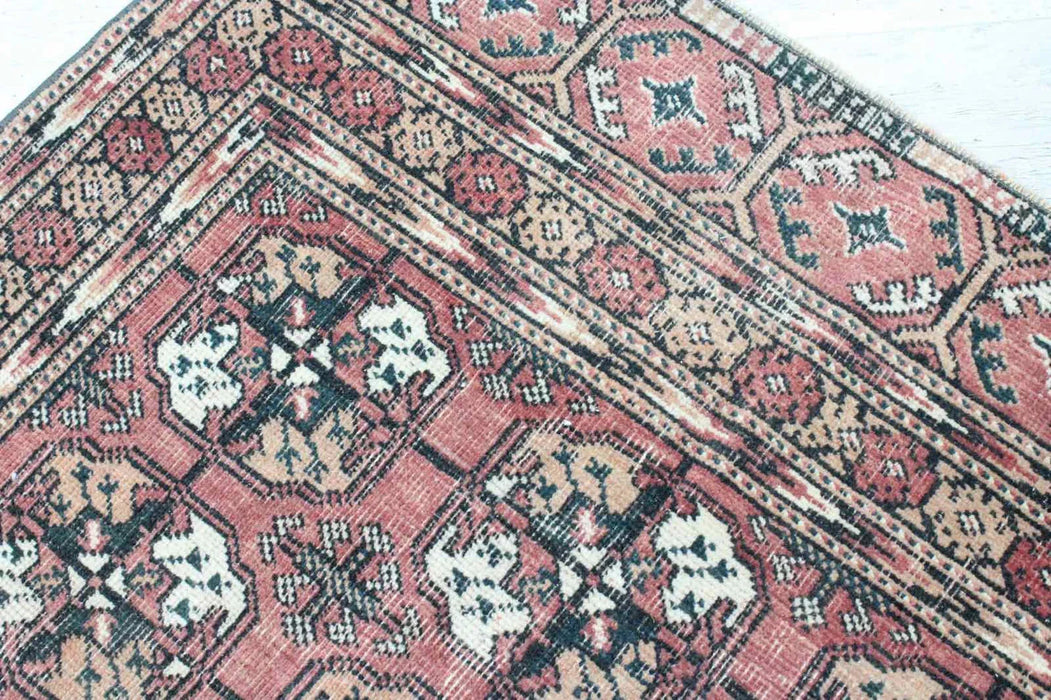 Antique Hand Knotted Wool Area Rug 121cm x 92cm