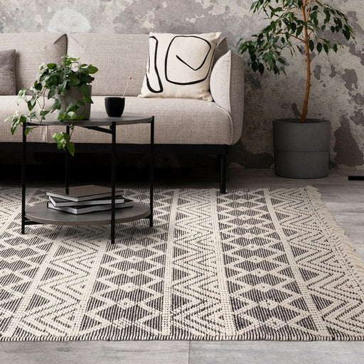 Asra Modern Boho Geometric Hand-Woven Textured Hi-Low Ribbed Bobbled Wool Fringe Flatweave Black/Cream Rug