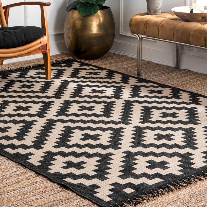 Aztec Black Trellis Area Rug for Modern Living Spaces