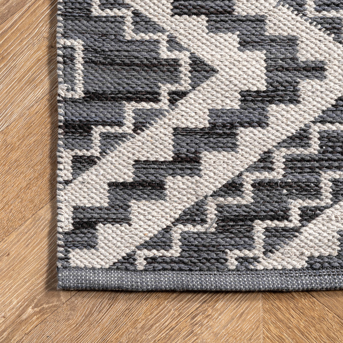 Aztec Pattern Area Rug 160cm in Grey