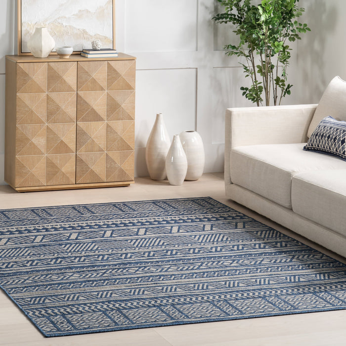 Banded Blue Indoor Outdoor Area Rug 152x244 cm