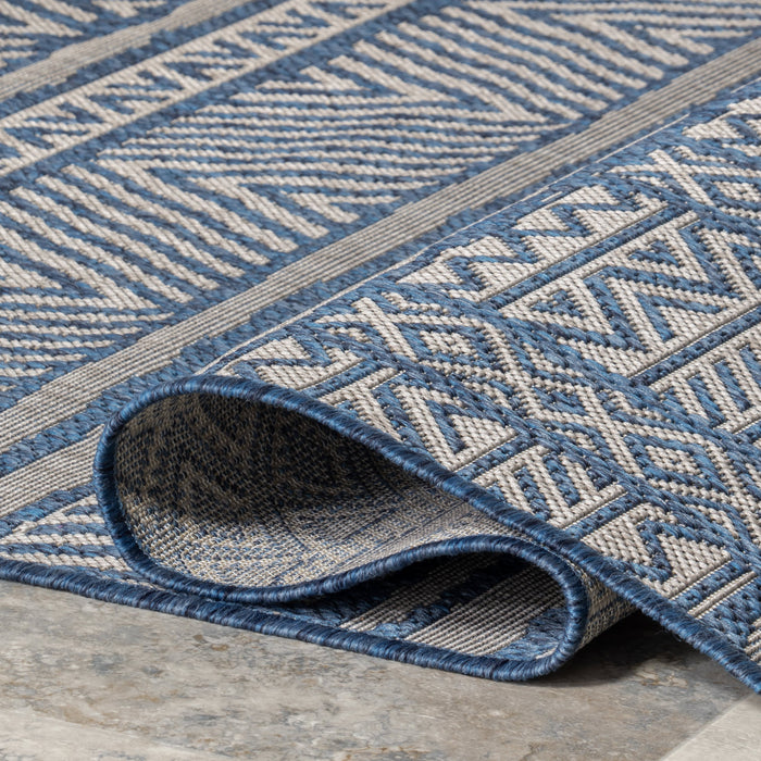 Banded Blue Indoor Outdoor Area Rug 152x244 cm