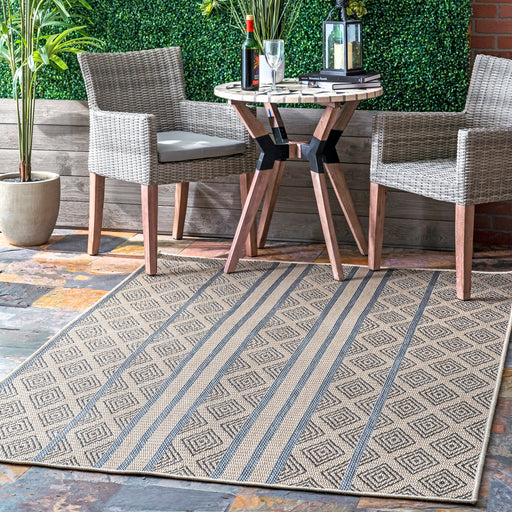 Banded Trellis Area Rug 160x230 cm for Indoor Outdoor Use