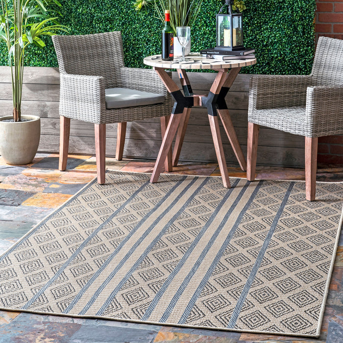 Banded Trellis Area Rug 160x230 cm for Indoor Outdoor Use