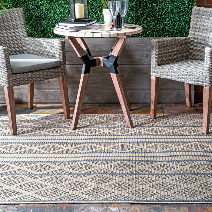 Banded Trellis Area Rug 160x230 cm for Indoor Outdoor Use