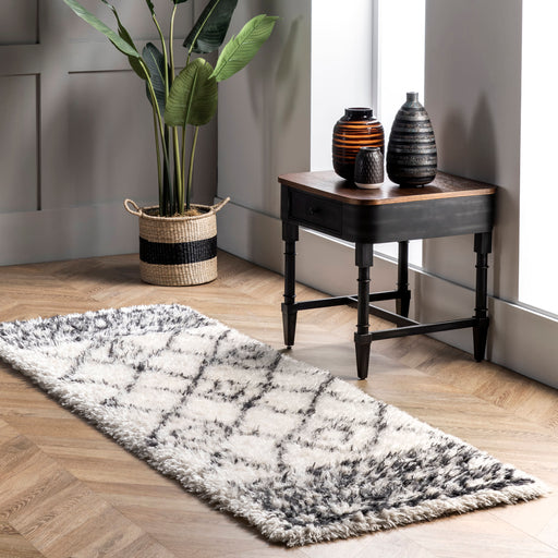 Beige Lattice Shag Area Rug for Cozy Living Spaces