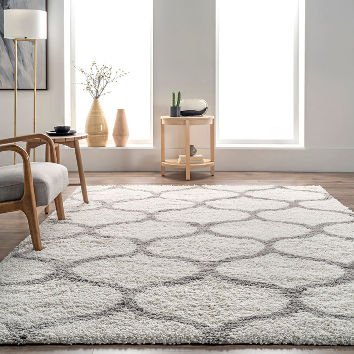 Beige Quatrefoil Trellis Area Rug 100% Polypropylene