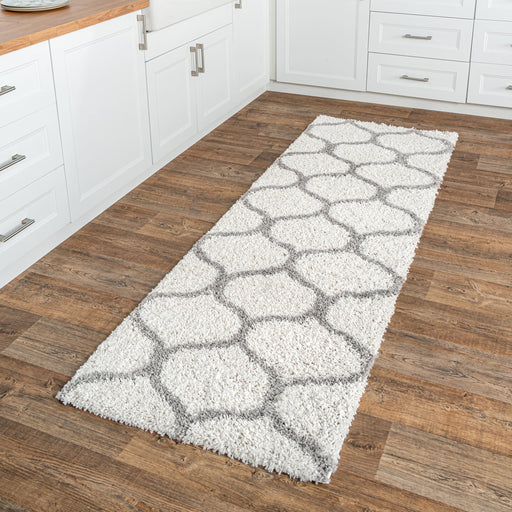 Beige Quatrefoil Trellis Area Rug 100% Polypropylene