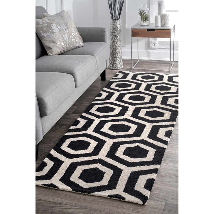 Black Trellis Area Rug 120x180 cm