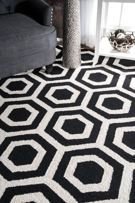 Black Trellis Area Rug 120x180 cm