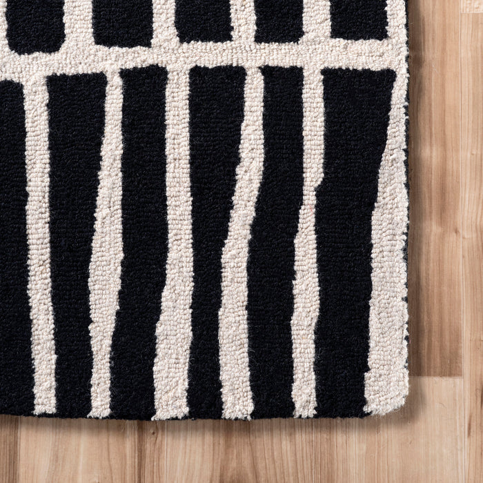 Black Wool Area Rug with Geometric Pattern 120x180 cm