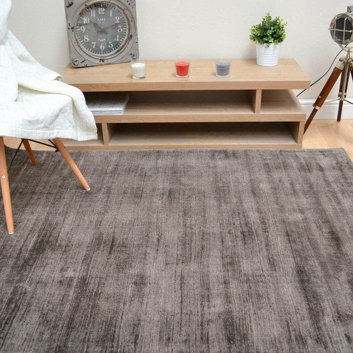 Blade Modern Plain Distressed Shimmer Hand-Woven Textured Silky Viscose Flatweave Chocolate Rug