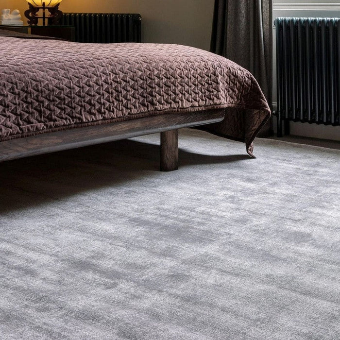 Blade Modern Plain Distressed Shimmer Hand-Woven Textured Silky Viscose Flatweave Silver Rug