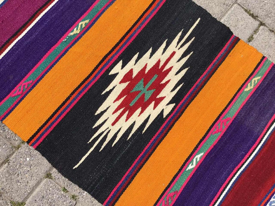 Český turecký koberec Kilim 283 cm x 59 cm