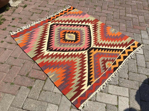 Bohemian Vintage Kilim -matto 126cm x 117cm käsinkudottu kalkkuna