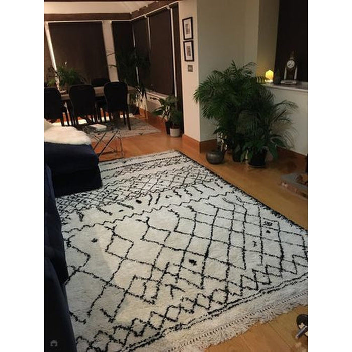 Boho 5402 Modern Moroccan Berber Soft Plush Shaggy White/Black Rug