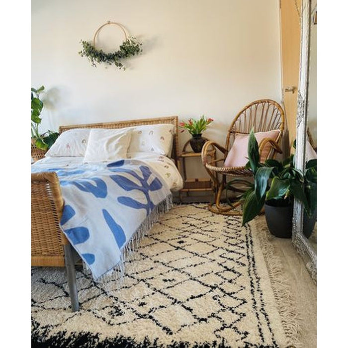 Boho 5402 Modern Moroccan Berber Soft Plush Shaggy White/Black Rug