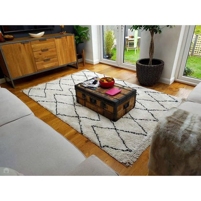 Boho 8280 Modern Moroccan Berber Soft Plush Shaggy White/Black Rug