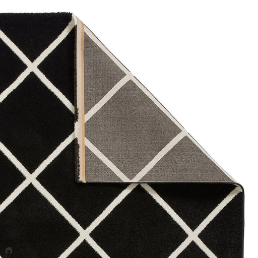 Brooklyn BRK35 Modern Geometric Diamond Soft Hand-Carved Black/White Rug