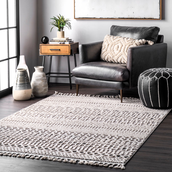 Carved Banded Tassel Area Rug in Beige 140x200 cm