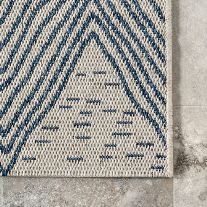 Chevron Pattern Indoor Outdoor Rug 150cm