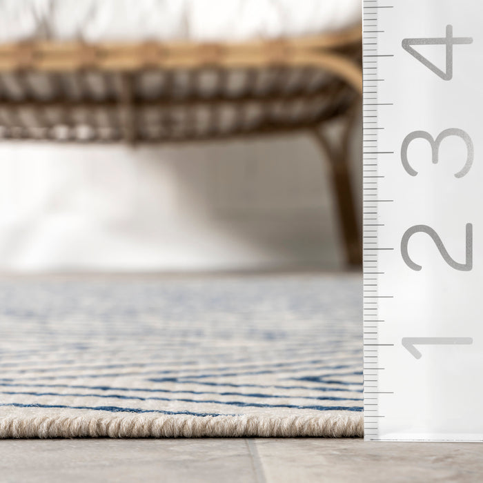 Chevron Pattern Indoor Outdoor Rug 150cm