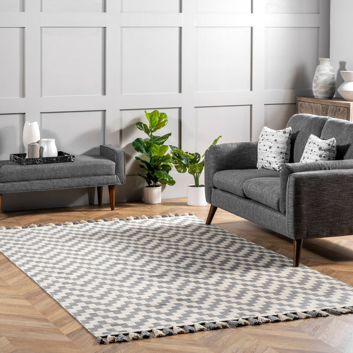 Chevron Tassel Area Rug in Grey 120x180 cm