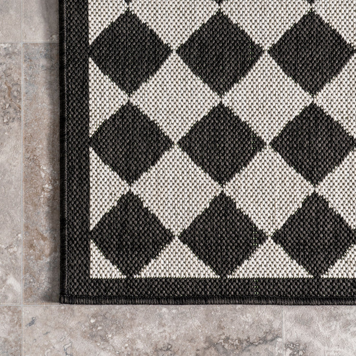 Classic Black and Off White Checkered Outdoor Rug 152x91 cm