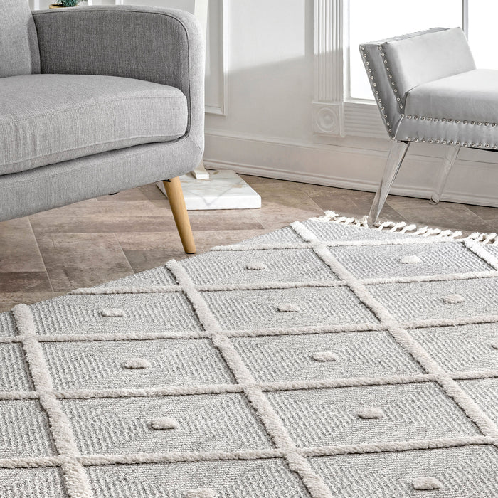 Classic Grey Tassel Area Rug for High-Traffic Spaces