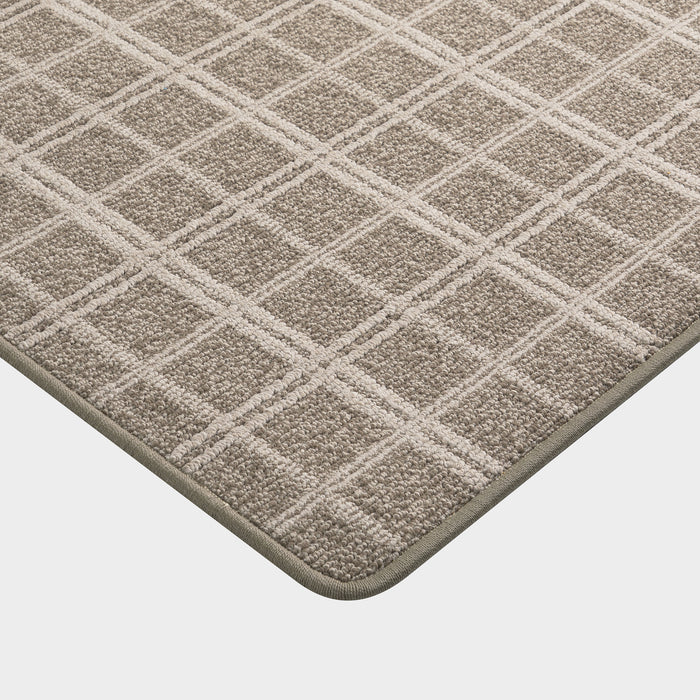 Custom Brown Plaid Rug with Ridged Design 50x60 cm