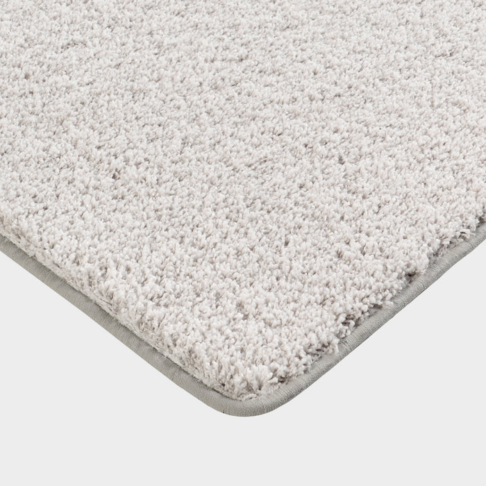 Custom Shag Rug in Cloudy White for Home Comfort