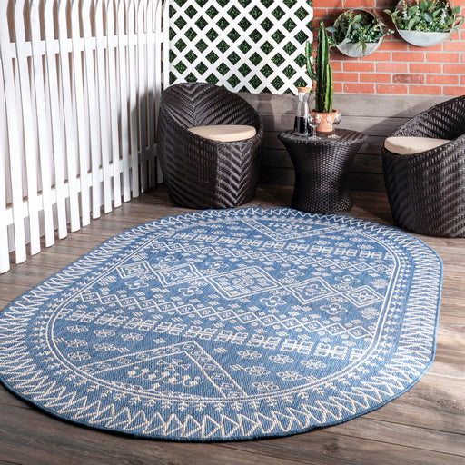 Diamond Pattern Indoor Outdoor Area Rug in Blue