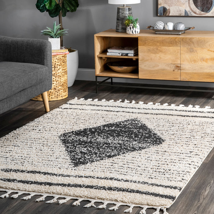 Diamond Striped Area Rug 152 Cm Black with Tassels