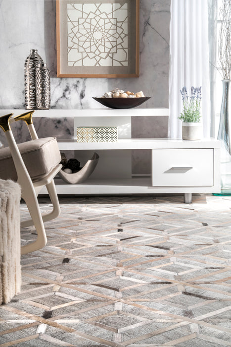 Diamond Trellis Cowhide Area Rug 140x200 cm Grey