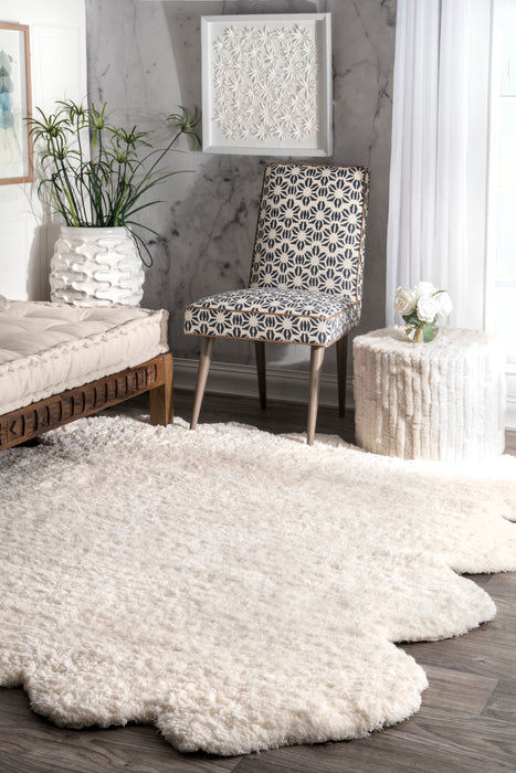 Fluffy Faux Sheepskin Area Rug for Modern Decor