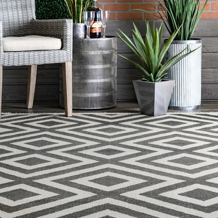 Fringed Grey Indoor Outdoor Area Rug 152 x 244 cm
