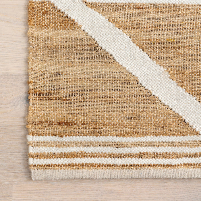 Geometric Flatweave Rug For Natural Home Decor