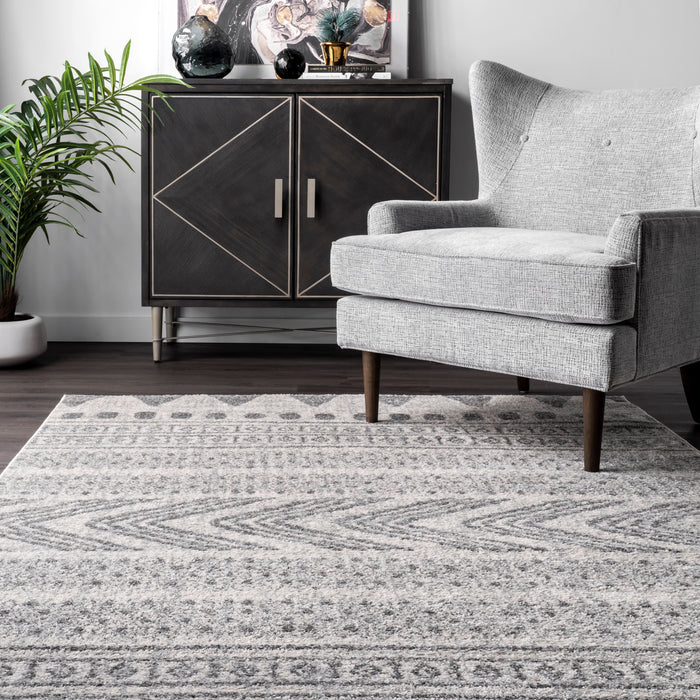 Geometric Grey Area Rug - Stylish Design for Any Room