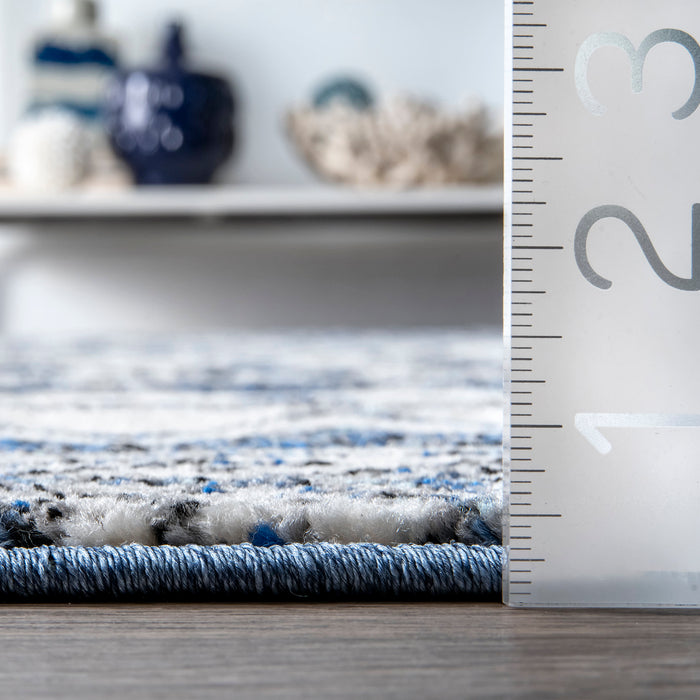 Geometric Pattern Area Rug in Navy 160 x 230 cm