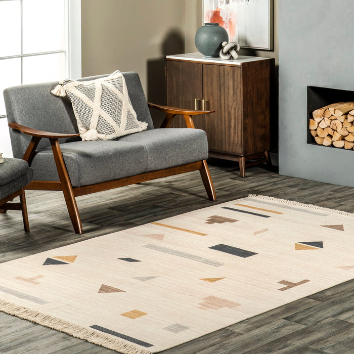 Geometric Pattern Ivory Area Rug for Modern Spaces