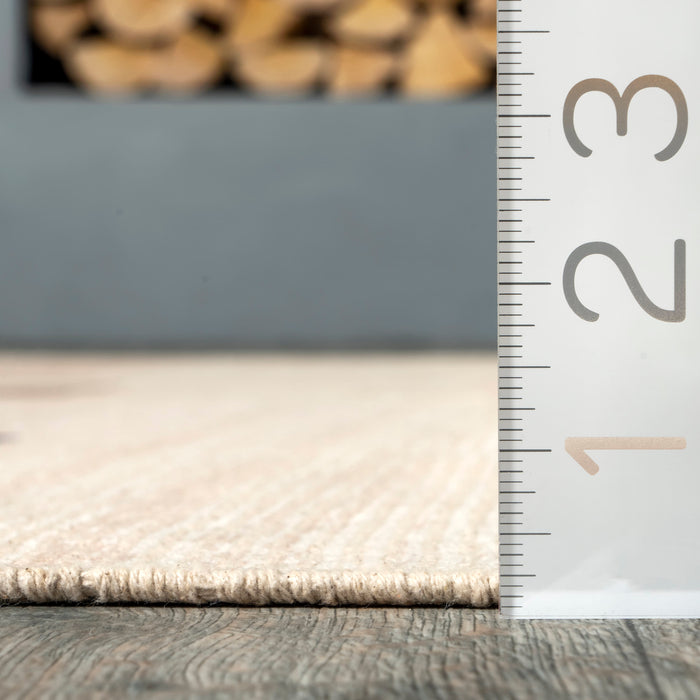 Geometric Pattern Ivory Area Rug for Modern Spaces