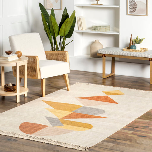Geometric Pattern Rug in Ivory for Modern Decor