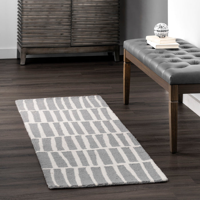 Geometric Wool Rug 140x200 cm in Grey