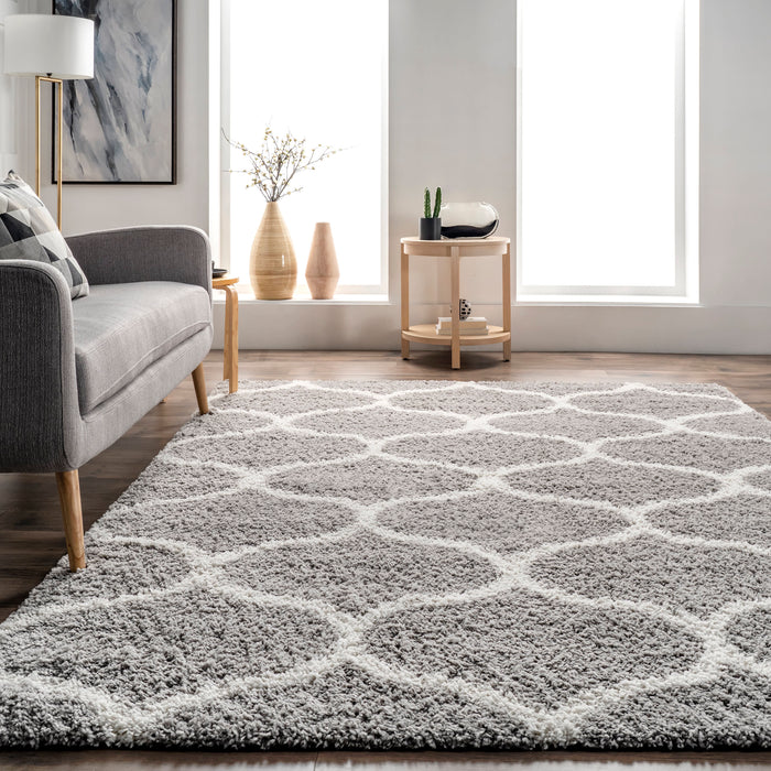 Grey Quatrefoil Trellis Area Rug 120x180 cm