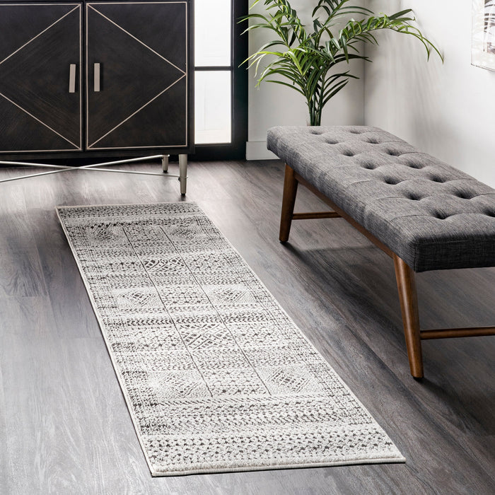 Grey Tiled Patchwork Area Rug for Modern Interiors