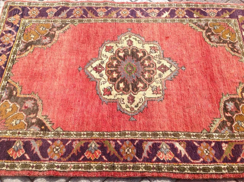 Hand Knotted Anatolian Rug 167cm x 114cm Antique Design