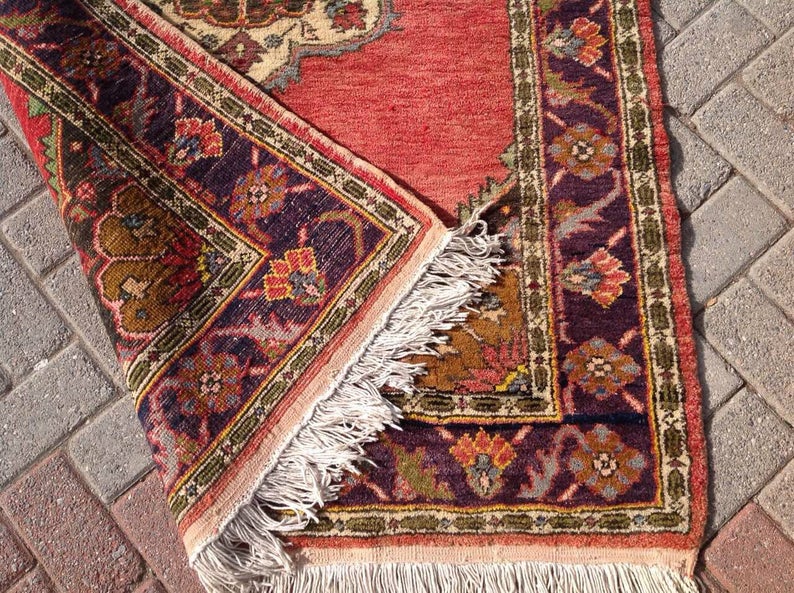 Hand Knotted Anatolian Rug 167cm x 114cm Antique Design