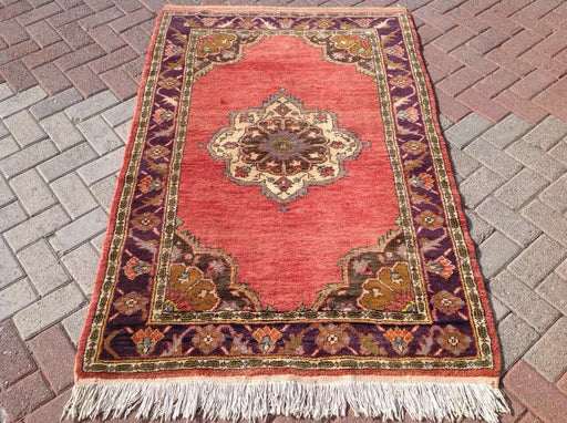 Hand Knotted Anatolian Rug 167cm x 114cm Antique Design